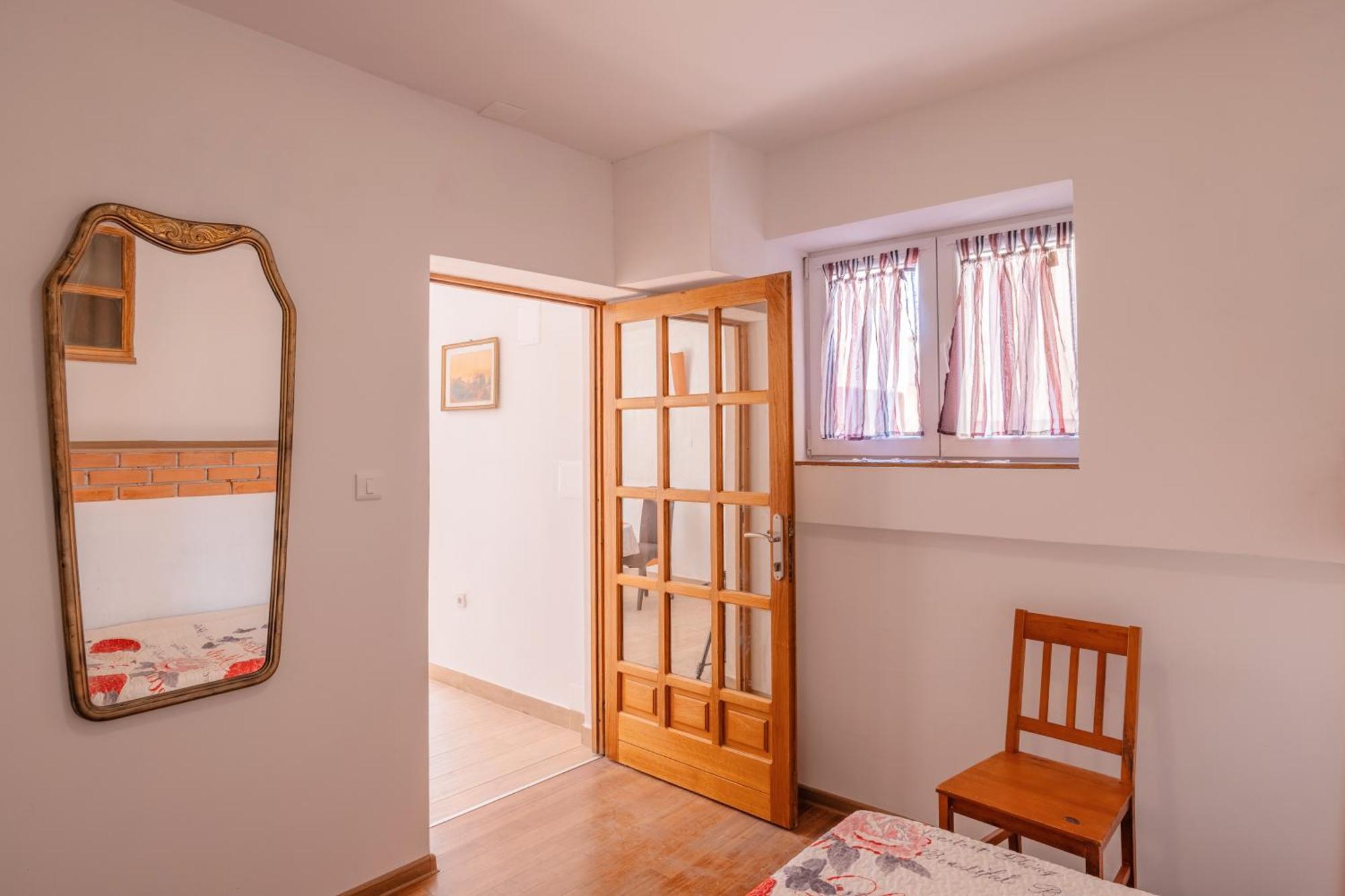 Apartments Ema シベニク エクステリア 写真