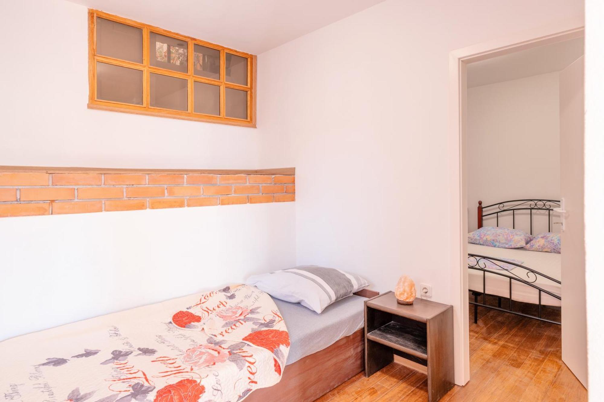 Apartments Ema シベニク エクステリア 写真