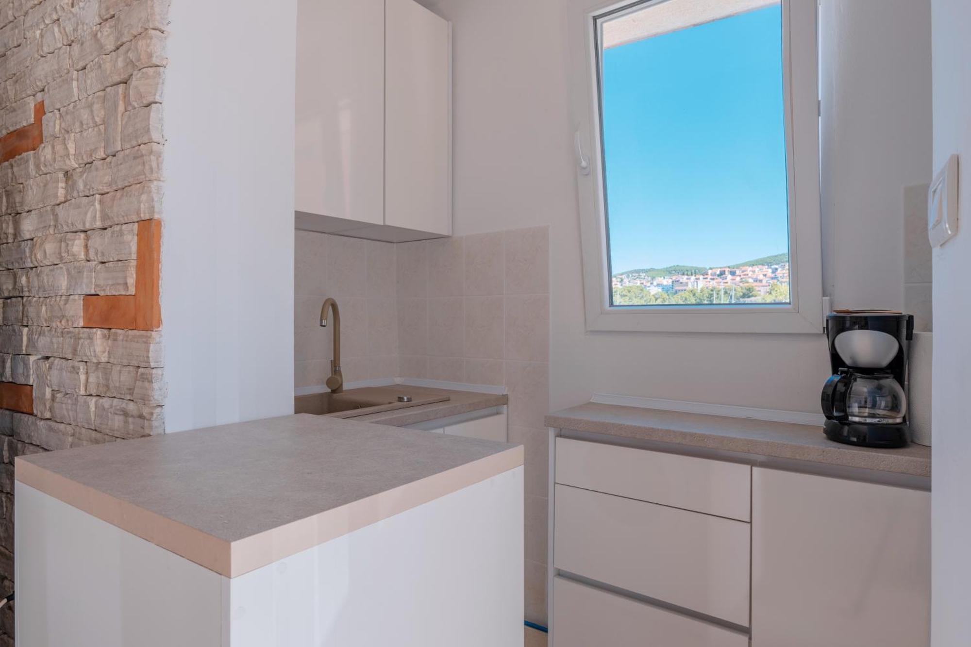 Apartments Ema シベニク エクステリア 写真